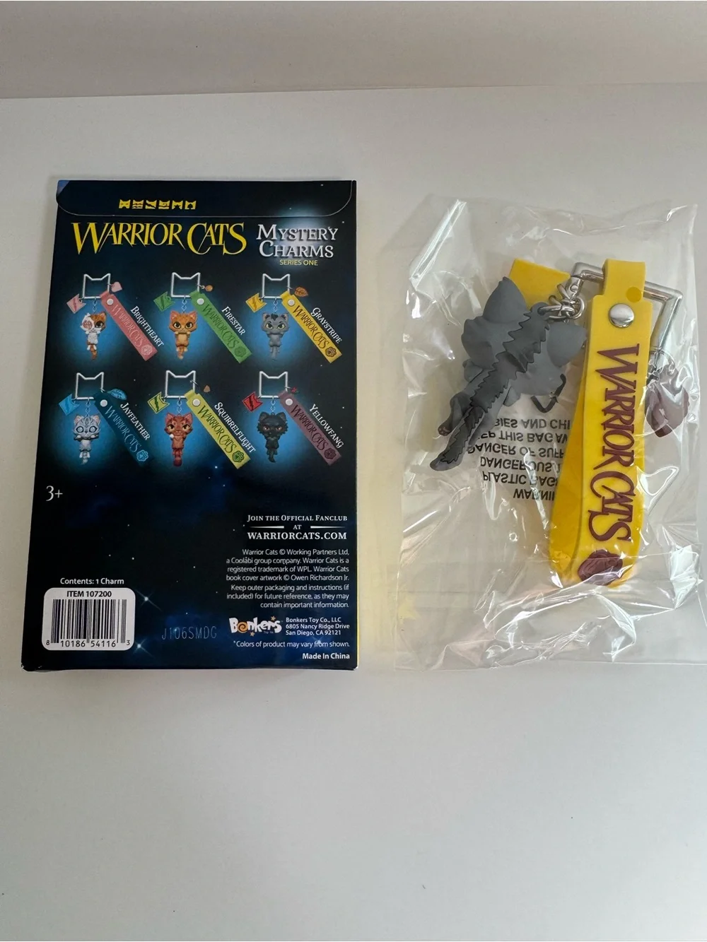 Warrior Cats Series One Mystery Charms Keychain - Graystripe NEW OPEN BOX